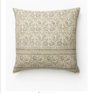 NWOT! McGee and Co. Danny Floral Print Pillow Covers